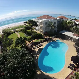 Golden Riviera Absolute Beachfront 4* Gold Coast